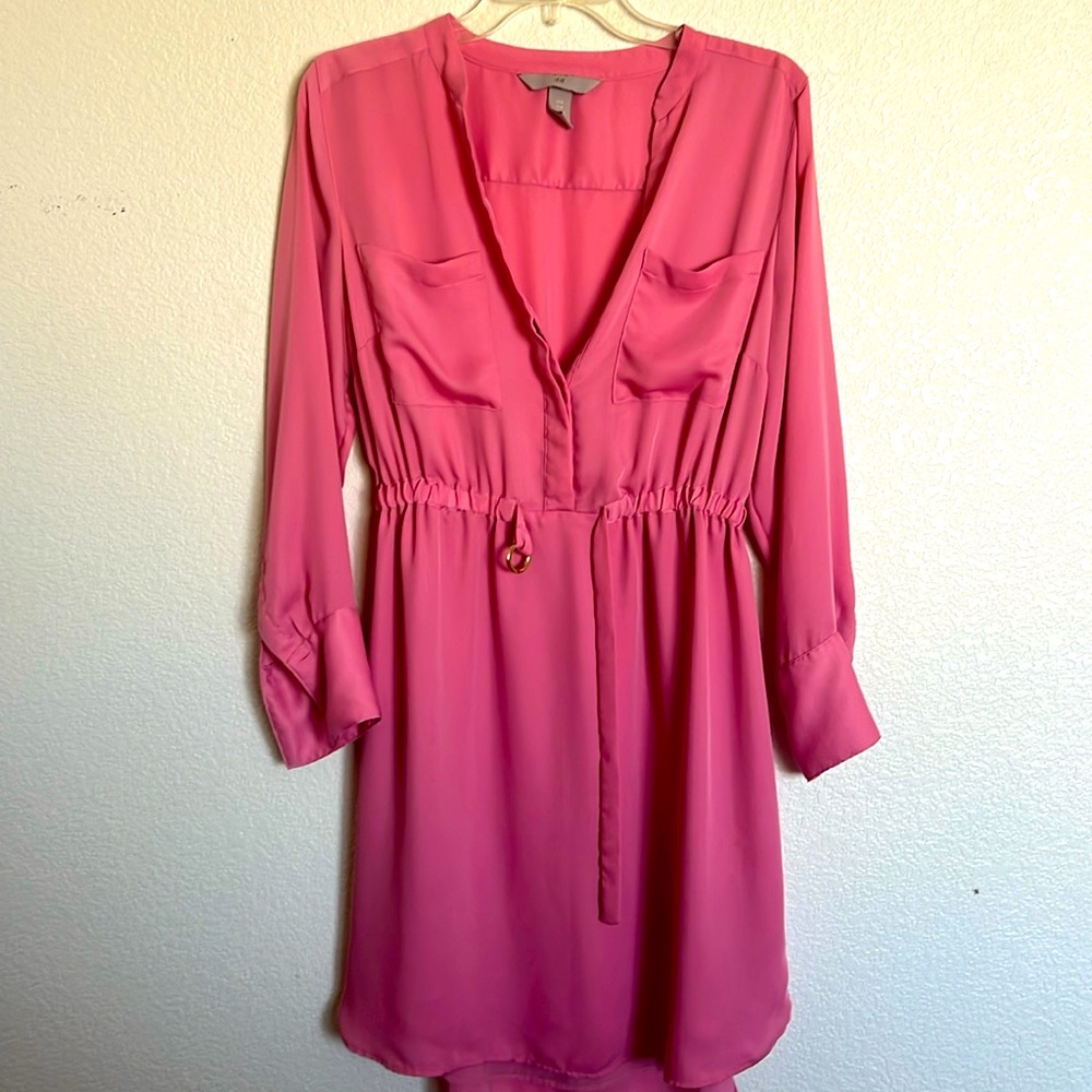 V neck dress with belt nwt
